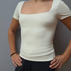 NWT Aritzia CONTOUR Squareneck Short Sleeve Light Birch S